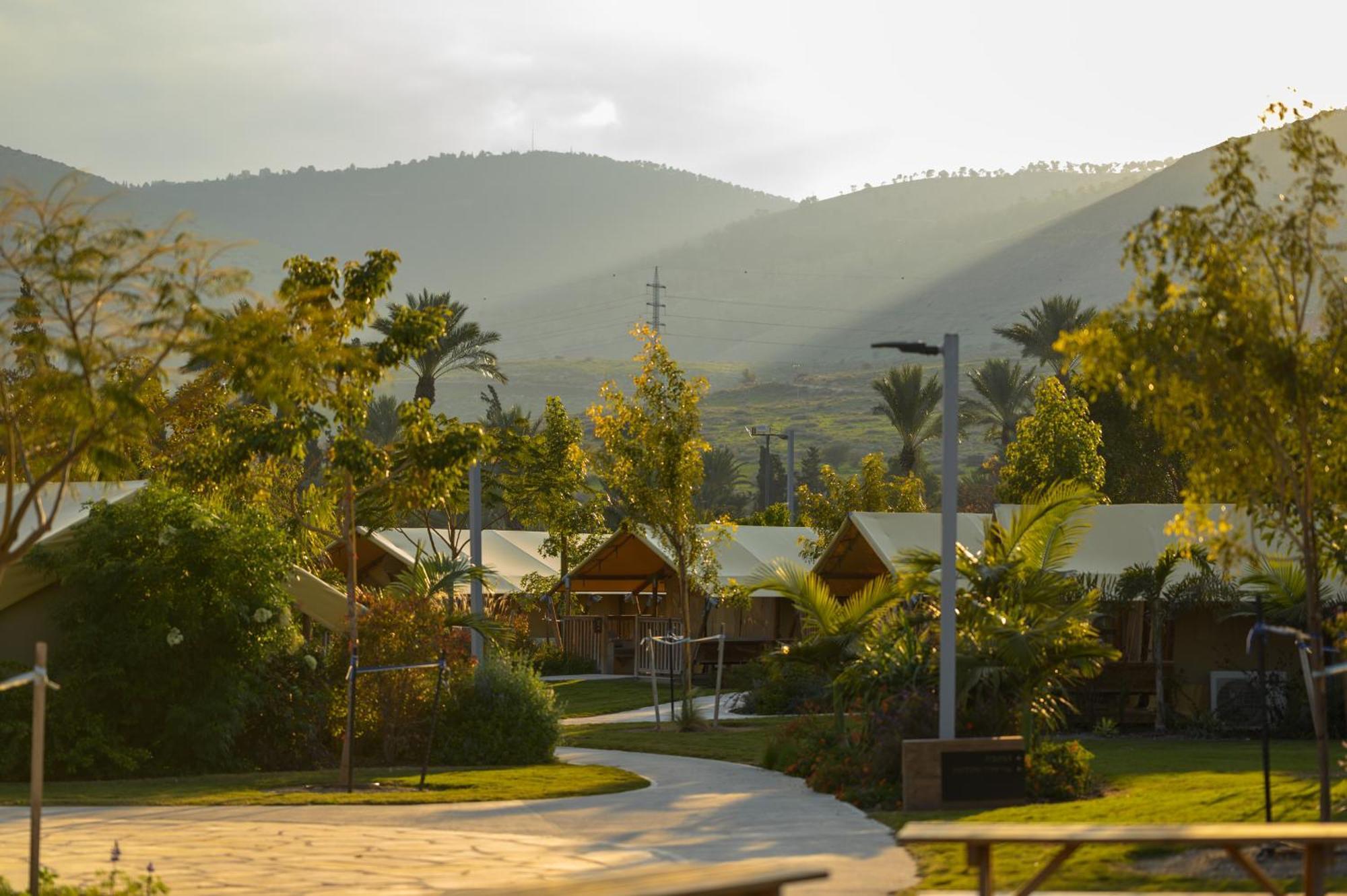 Layla Glamping Hotel นีร์ดาวิด ภายนอก รูปภาพ