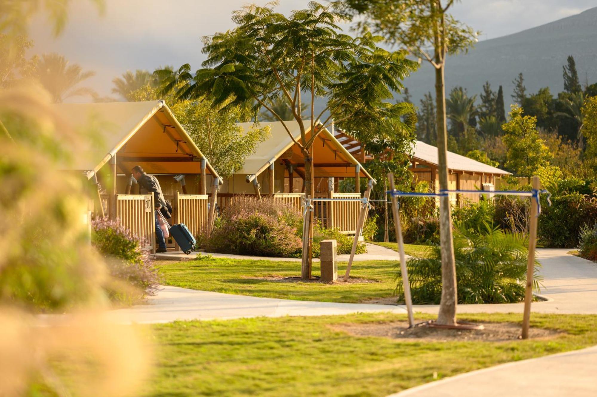 Layla Glamping Hotel นีร์ดาวิด ภายนอก รูปภาพ